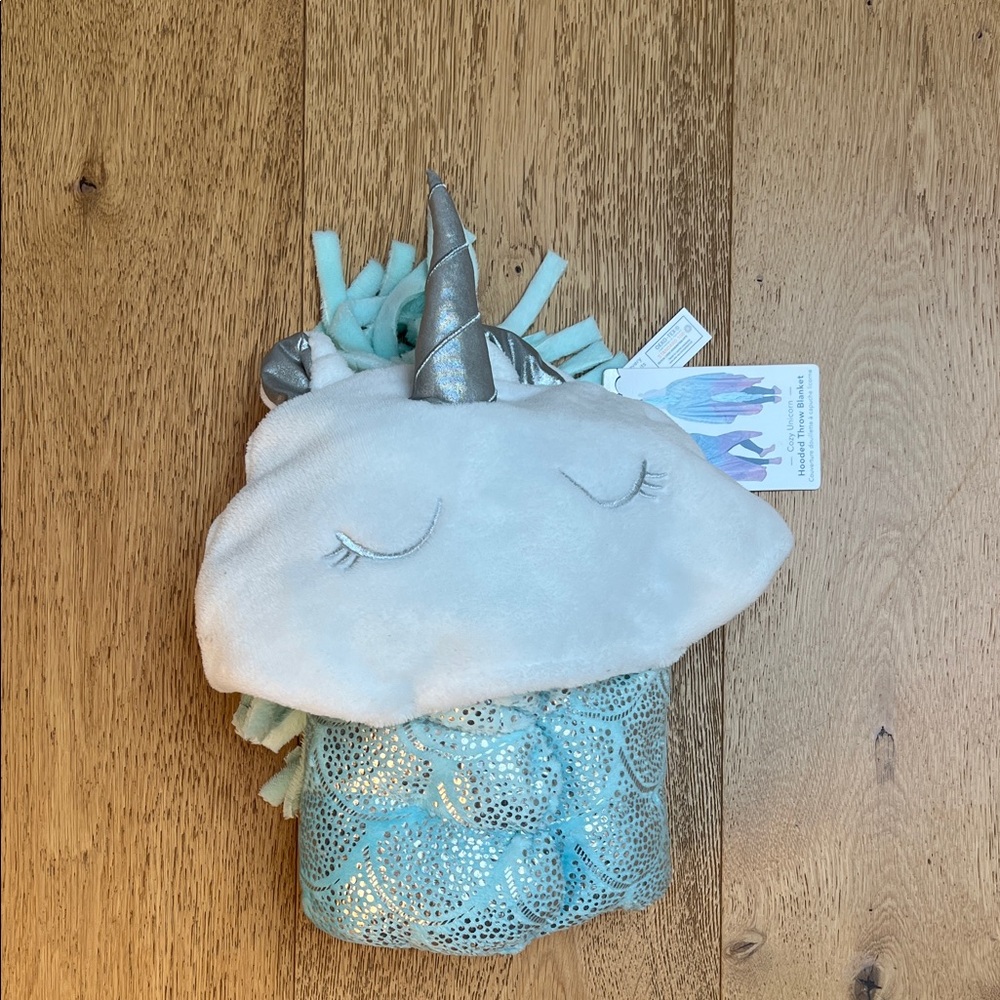Cozy Unicorn Hooded Throw Blanket